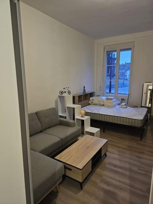 סדאן Charmant Petit Pont Ardennais/Cosy/T1/Wifi/Parking מראה חיצוני תמונה